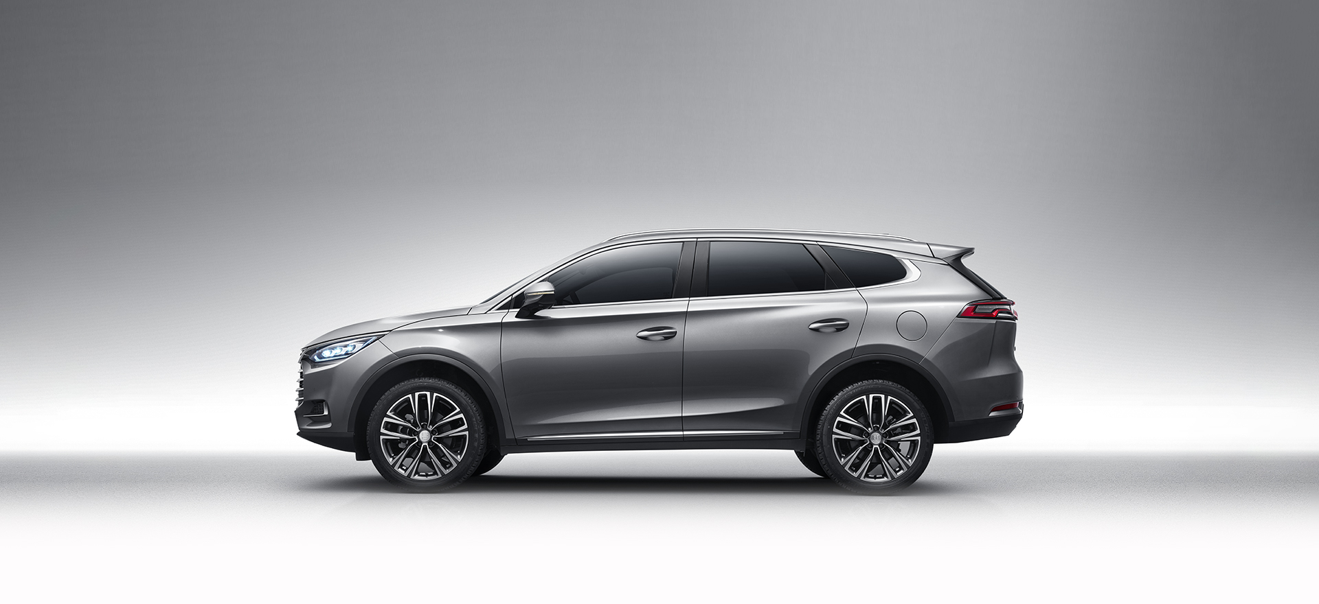 落地不到15万,高性价比自主SUV选这三款没错|导购