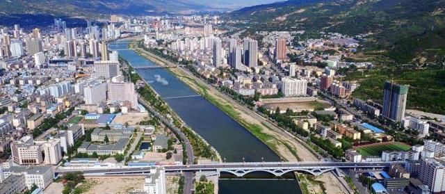甘肃一座“受宠”的地级市,被赞省内“小西安”,与酒泉齐头并进