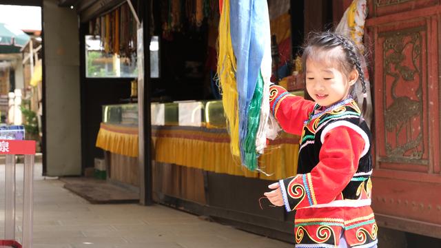香格里拉第一站:带娃走进“小布达拉宫”噶丹·松赞林寺