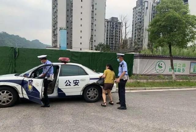 高考第一天,这次换监考老师上热搜,当年那个忘准考证的人长大了休闲区蓝鸢梦想 - Www.slyday.coM 高考第一天,这次换监考老师上热搜,当年那个忘准考证的人长大了休闲区蓝鸢梦想 - Www.slyday.coM