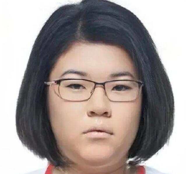 职业选手女装p图uzi是大脸妹这位选手的女装毫无违和感