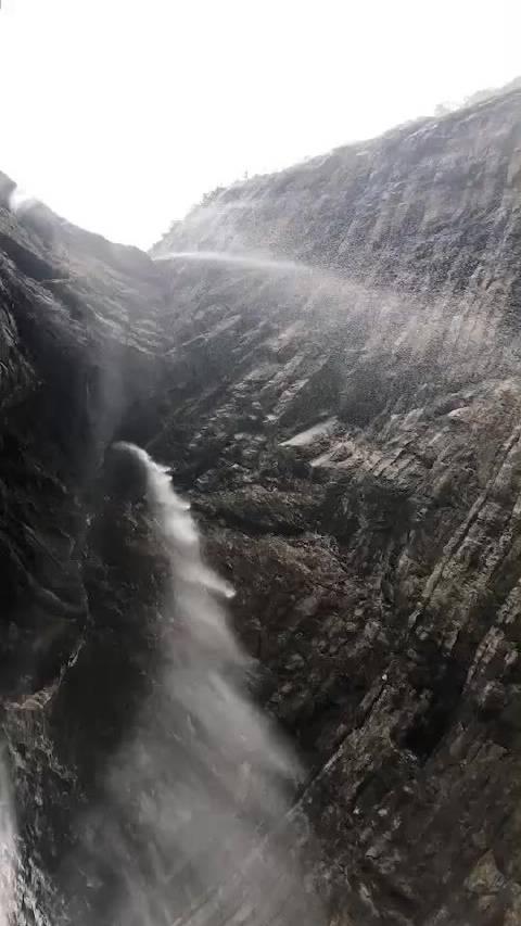 湘西第一神山:天门山,今日出现天门翻水