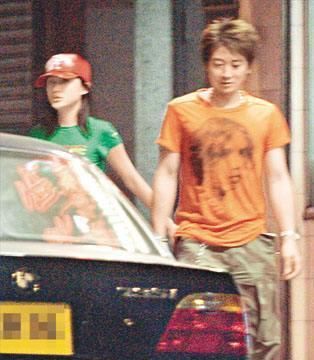 恋过孙耀威、深陷陈冠希“艳门照”,陈小春为何还愿意娶应采儿
