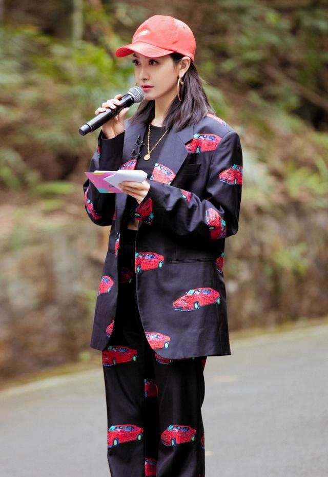 《创3》宋茜百变造型,在101位女孩中美出圈,这位教练真的好会穿