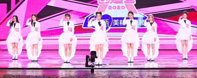 《创3》宋茜百变造型,在101位女孩中美出圈,这位教练真的好会穿
