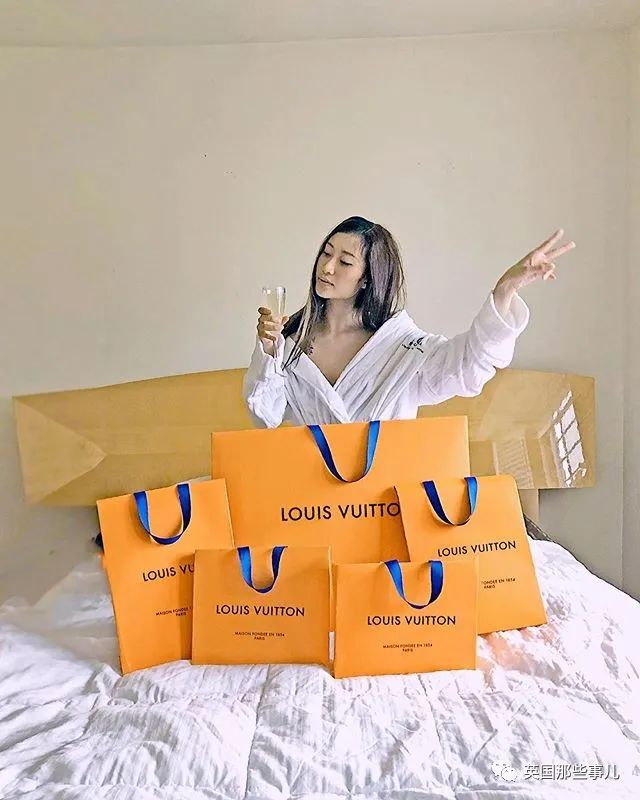 甜心辣妹 or 留学富婆?妹子装出两款人设在tinder做实验,果然!!