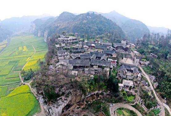 中国唯一穹窿地貌的古寨群在哪里？...