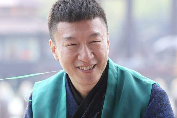 她前两次婚姻失败,均是被丈夫出轨,第三段又被孙红雷抛弃
