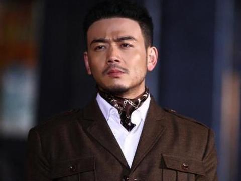 专情的老总_专情的币池学妹(2)