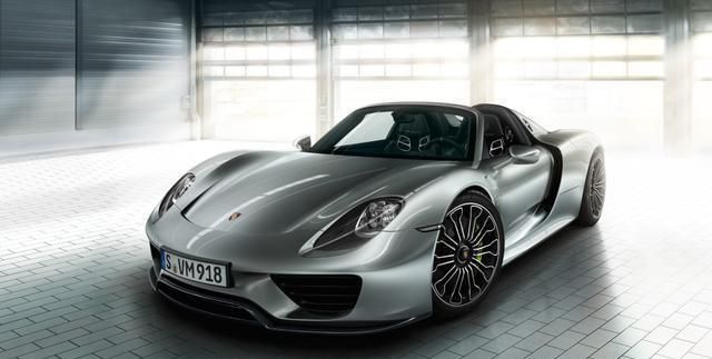 保时捷918 Spyder:首款搭载三驱动单元的超级跑车