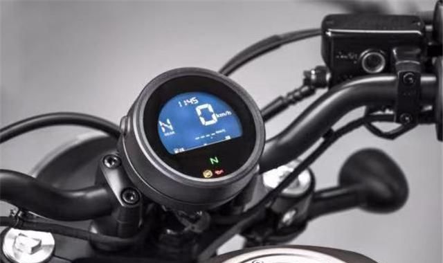 奕雅奕痞“双面骑士”Honda全新巡航车型CM500闪耀登场