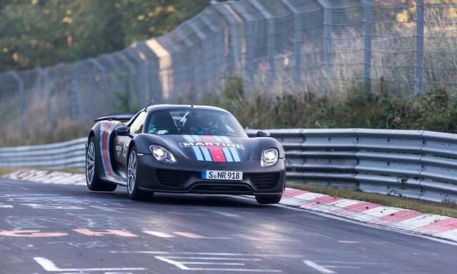 保时捷918 Spyder:首款搭载三驱动单元的超级跑车