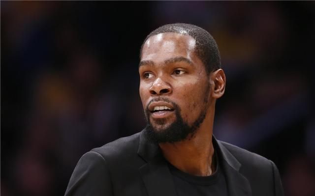 NBA华人老板蔡崇信,1年巨亏1个亿,杜兰特却成最大受益人