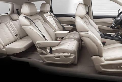 六座布局，标配后排空调出风口，五菱凯捷空间官图曝光