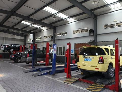 汽车有4个零件坏了别扔，老司机：卖废品也能卖出一箱油