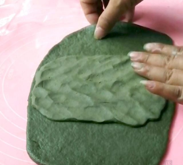 酥皮粽子,外皮酥松,内馅香甜
