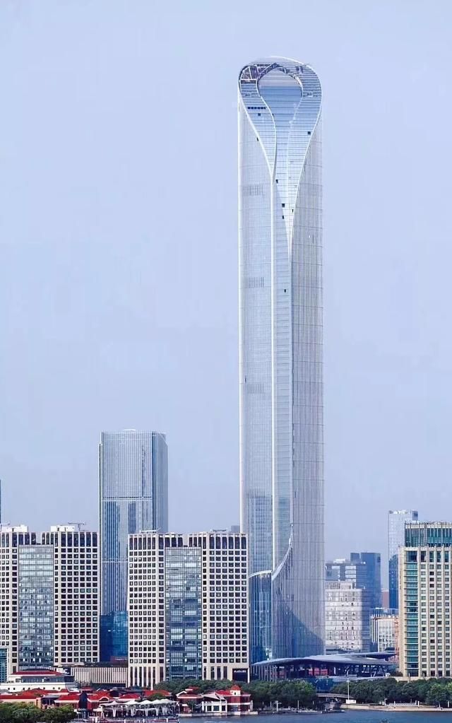 苏州高楼建设大爆发,刚建完江苏第一高楼,很快又建更高的高楼