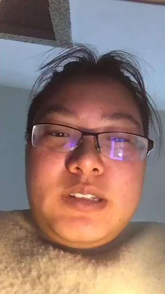 好家伙,这声音一听就是网恋老手了
