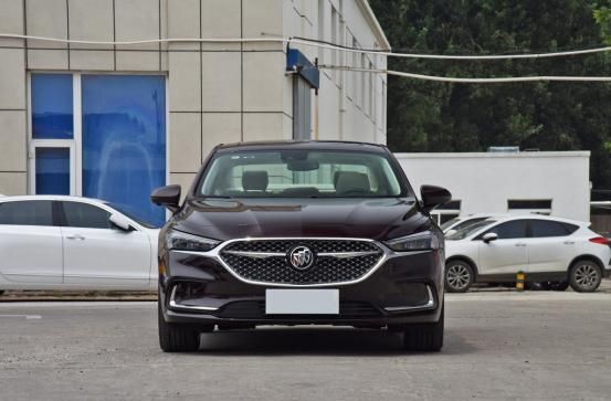 车长超迈腾,内饰媲美BBA,顶配落地28万,这辆“高档车”真憋屈