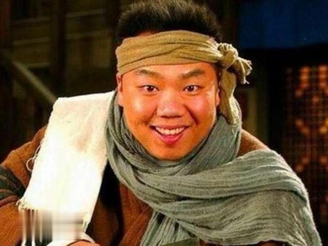 “李大嘴”姜超:曾住6平破房,相亲19次皆未果,今靠王胖子翻红