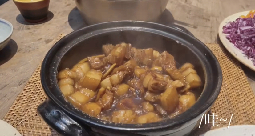 董花花回归贵妇生活,晒豪华私人健身房,约异性好友吃饭生活悠闲