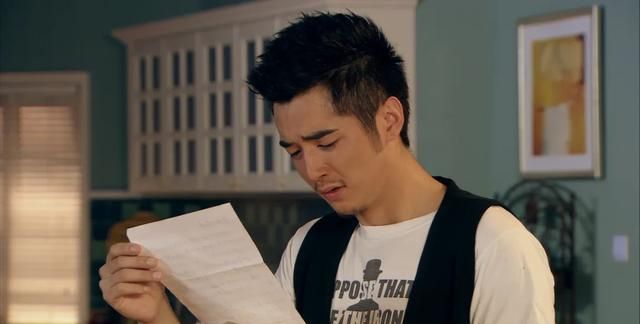 《爱情公寓3》剧组,但是,后面两部中,陆展博这个角色都成了其他演员的