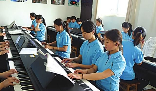 2020护理专业考研学_搭建院校沟通平台提高护理教学质量——我院召开