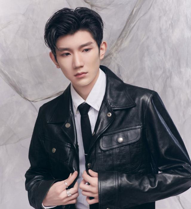 tfboys大背头造型:躲过了王俊凯,避开了千玺,却唯独败给了王源