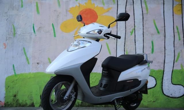 又一亲民通勤摩托车!单缸风冷110cc,电喷+CBS,仅1.2万起值吗