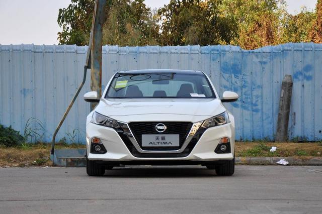 天籁还算日系三剑客吗?同级最强2.0T美中不足,沙发厂余威犹在