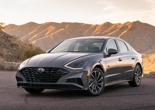 红旗H9、全新路虎卫士领衔,2020成都车展抢先看(上)