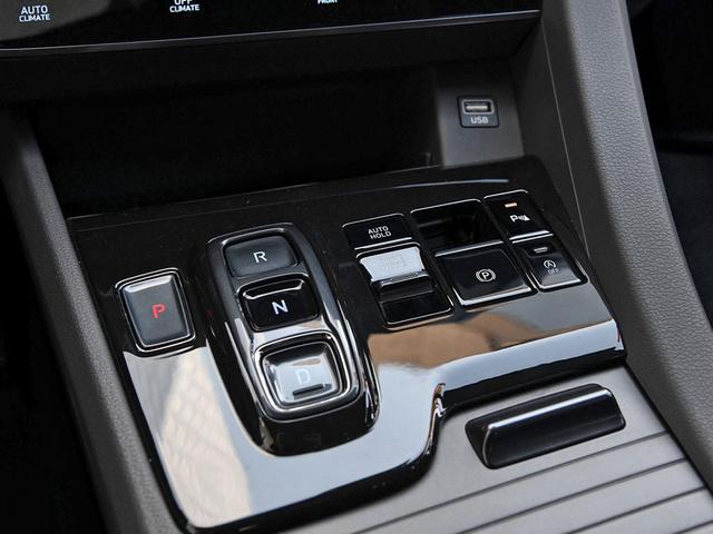 红旗H9、全新路虎卫士领衔,2020成都车展抢先看(上)