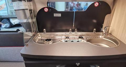 卖房车就像卖水果，好坏掺在一起卖，反正用户大部分是好赖不知