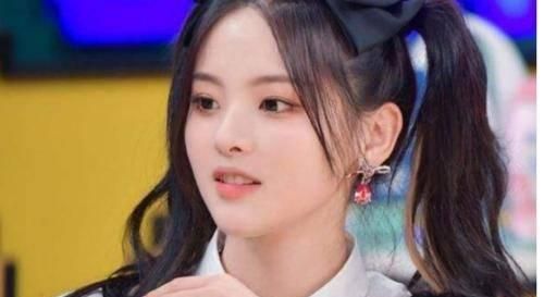 杨超越总结女团生活,喊话粉丝举办运动会,用实力诠释真实直率