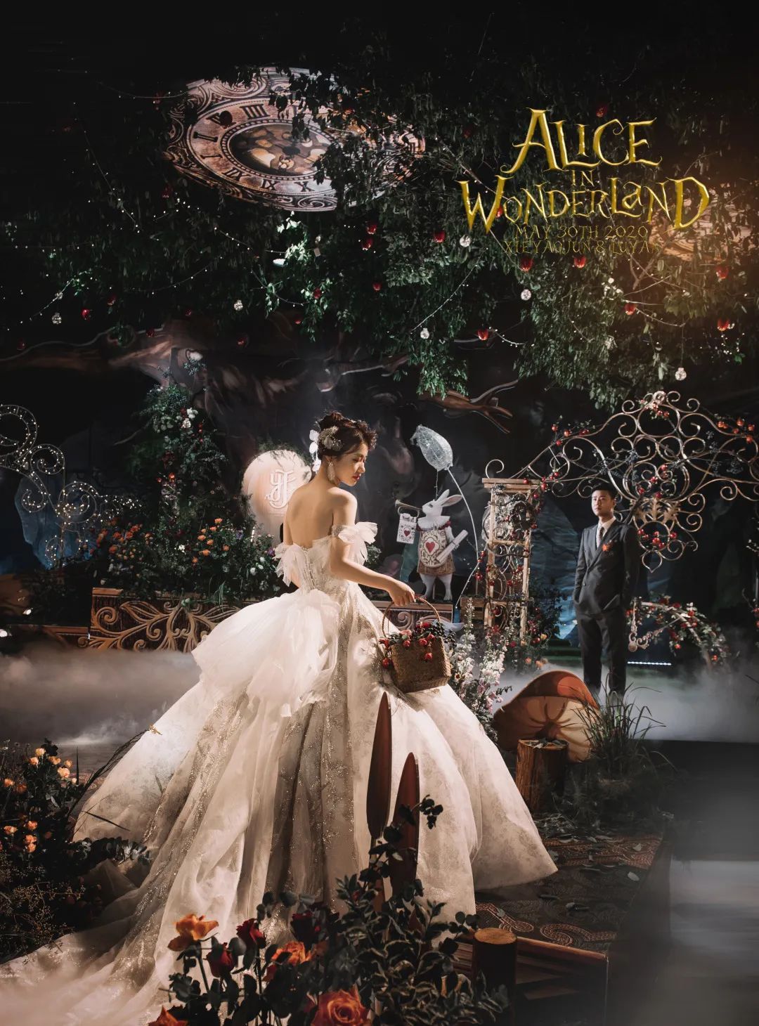 爱丽丝梦游仙境的奇幻婚礼，充满魔法的奇妙现场