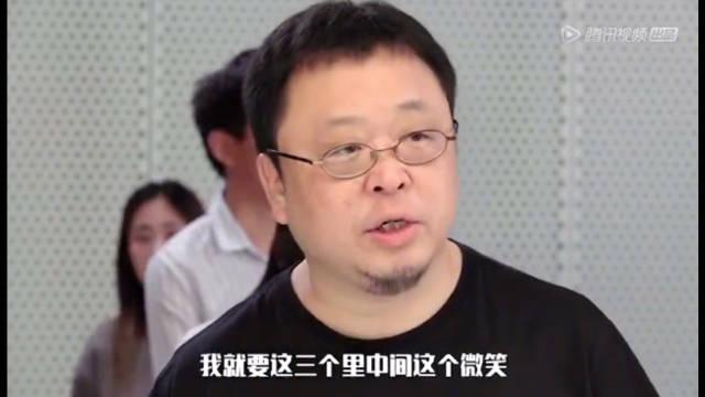 来看罗永浩搭档李诞主演的《"中杯"进化相对论》