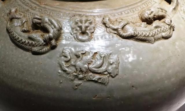 有三国青釉堆塑谷仓罐:《寻陶问瓷:深博历代陶瓷藏品展》之二