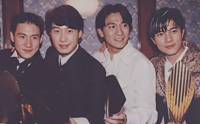 四大癫王:蓝洁瑛陈宝莲去世,洪朝丰重出江湖,蔡枫华胖得认不出