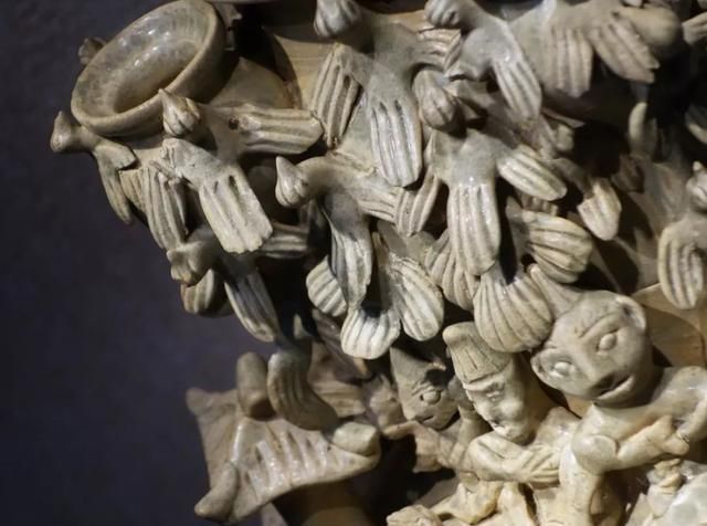 有三国青釉堆塑谷仓罐:《寻陶问瓷:深博历代陶瓷藏品展》之二