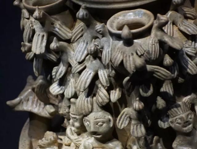 有三国青釉堆塑谷仓罐:《寻陶问瓷:深博历代陶瓷藏品展》之二