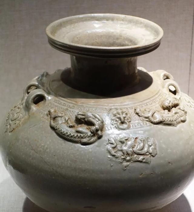 有三国青釉堆塑谷仓罐:《寻陶问瓷:深博历代陶瓷藏品展》之二