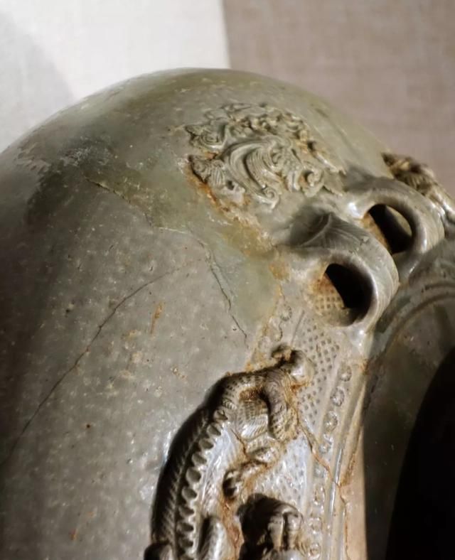 有三国青釉堆塑谷仓罐:《寻陶问瓷:深博历代陶瓷藏品展》之二