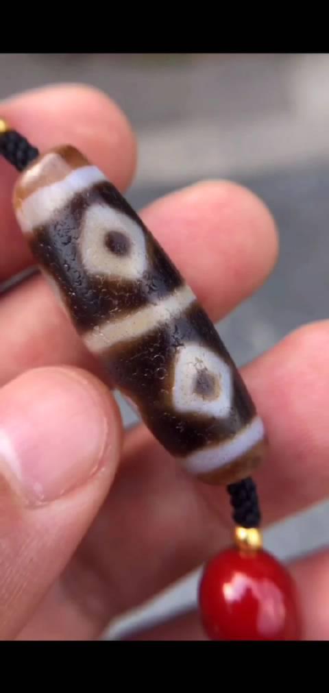 千年至纯金刚眼六眼老天珠赏析