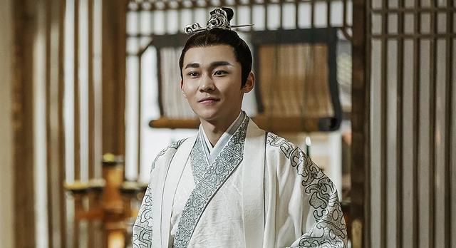 女有关晓彤，男有刘昊然，今年都有哪些明星毕业生？