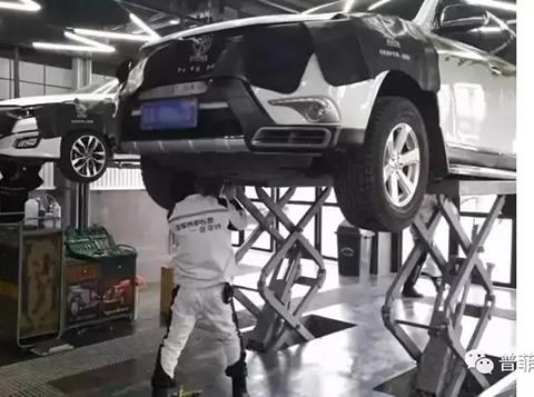 不一样的车养护连锁店面，叫PFT欧版店