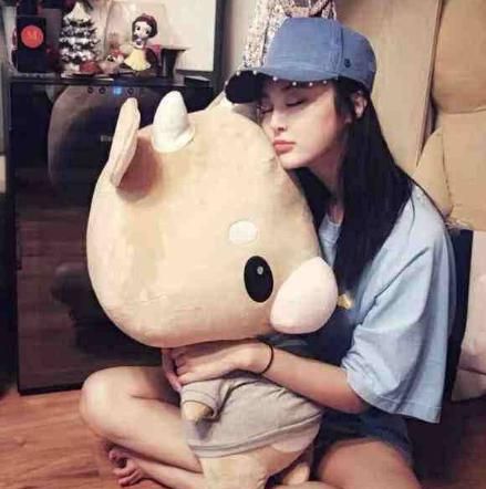 曾是范冰冰“裸替”,拍激情戏一丝不挂,搭上郭京飞,逆袭成女一