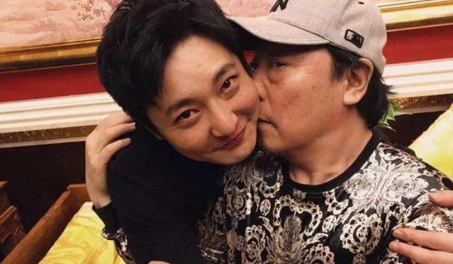 大火的靳东和郭京飞,都是正午“扛把子”,为何口碑却大相径庭?