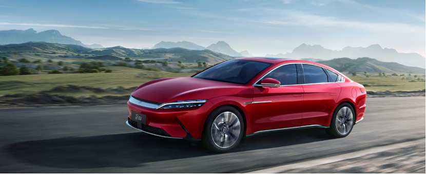 【帮你选车】新能源第一梯队 续航均超600km 小鹏P7和汉EV怎么选