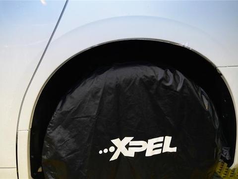 豪华MPV丰田威尔法贴隐形车衣石家庄永诚