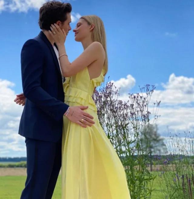 贝克汉姆大儿子订婚了!未婚妻大有来头,母亲是超模父亲是富豪